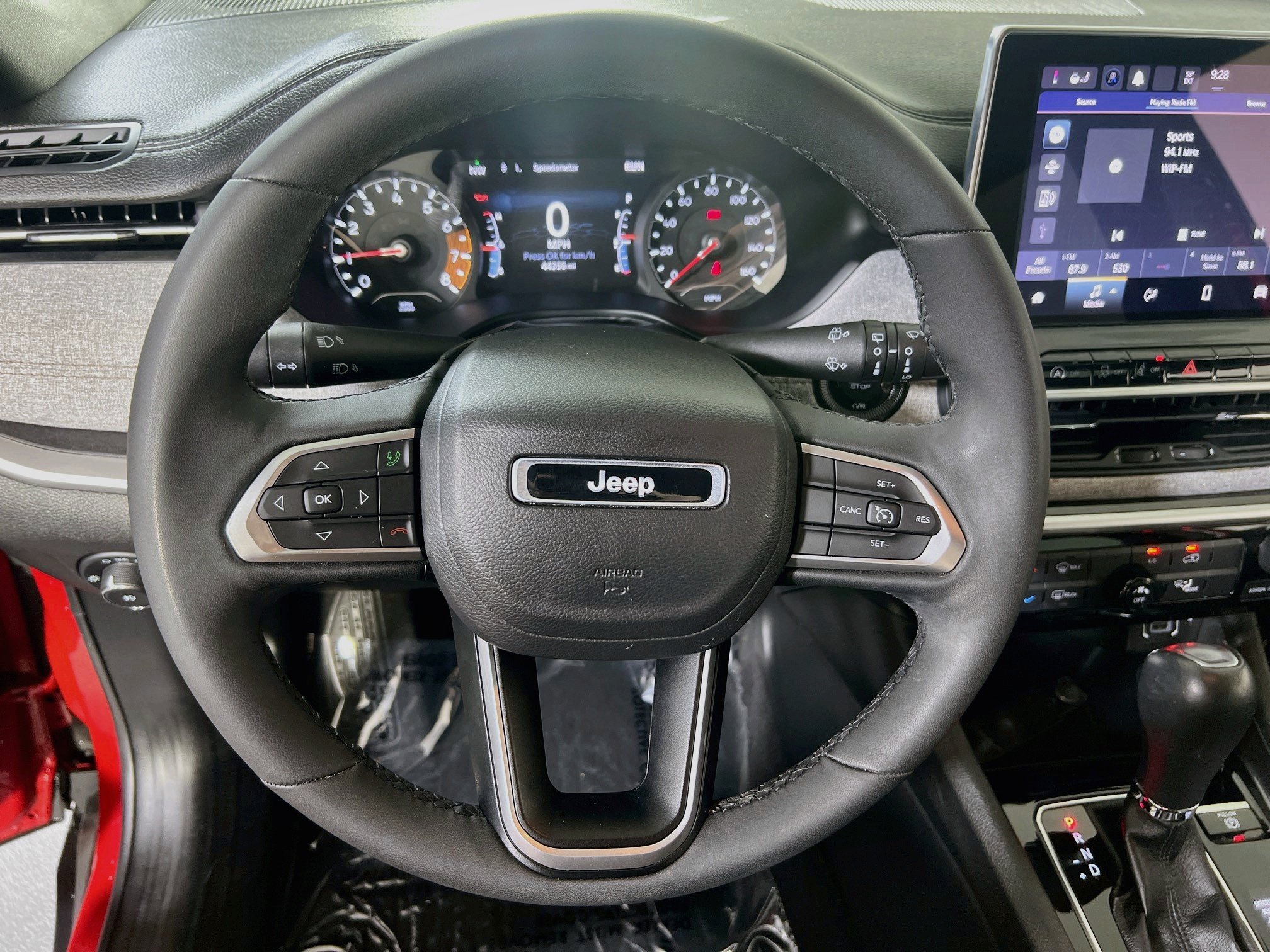 Used 2023 Jeep Compass Latitude AWD/4WD image 11