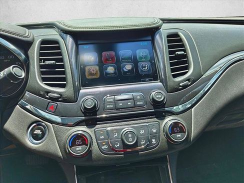 Used 2018 Chevrolet Impala Premier FWD image 13