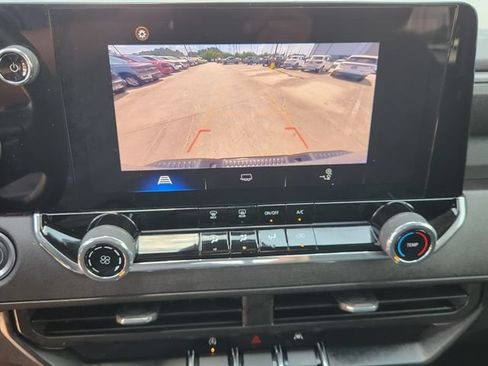 Used 2024 Chevrolet Colorado Trail Boss w/ Advanced Trailering Package AWD/4WD image 17