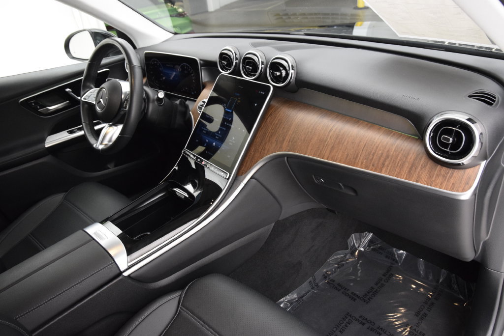Certified 2025 Mercedes-Benz GLC 350e 4MATIC image 15