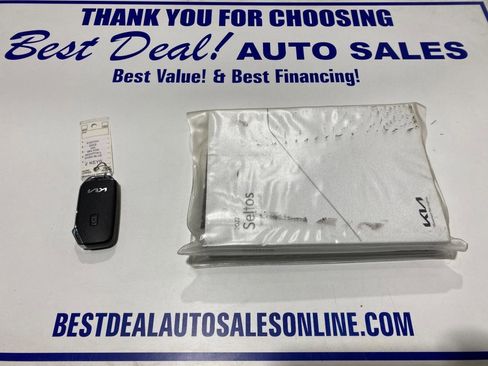 Used 2022 Kia Seltos Nightfall Edition image 29