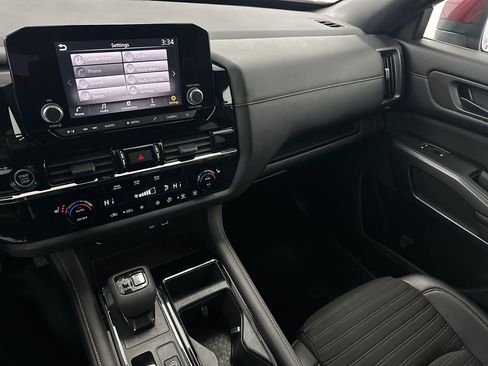 Used 2024 Nissan Pathfinder Rock Creek image 26