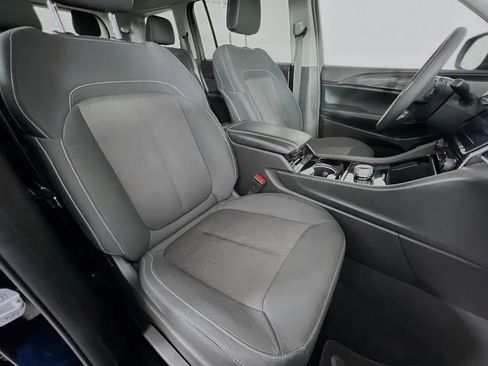 Used 2023 Jeep Grand Cherokee L Laredo AWD/4WD image 28