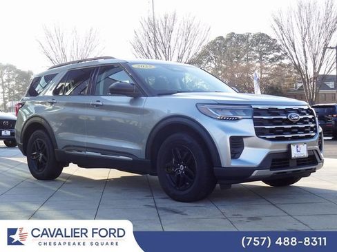 Certified 2025 Ford Explorer Active AWD/4WD image 1