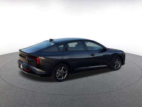 Used 2025 Kia K4 LXS image 15