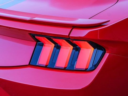 Used 2025 Ford Mustang GT Premium RWD image 10
