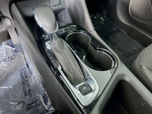 Used 2025 Buick Encore GX Preferred FWD image 17