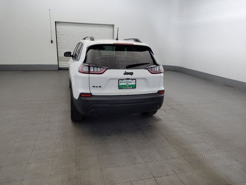 Used 2021 Jeep Cherokee Latitude Plus AWD/4WD image 6