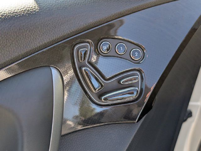 Used 2014 Hyundai Azera Limited FWD image 15