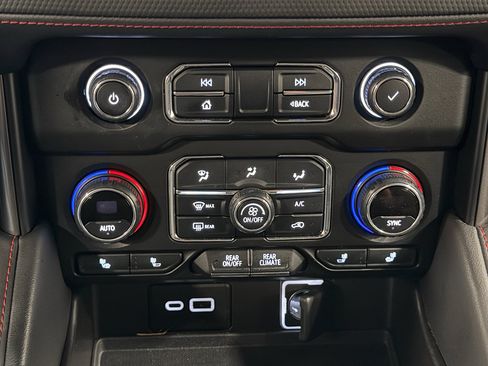 Used 2021 Chevrolet Tahoe RST w/ Luxury Package image 25