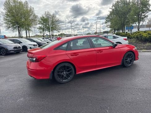 Used 2023 Honda Civic Sport image 11