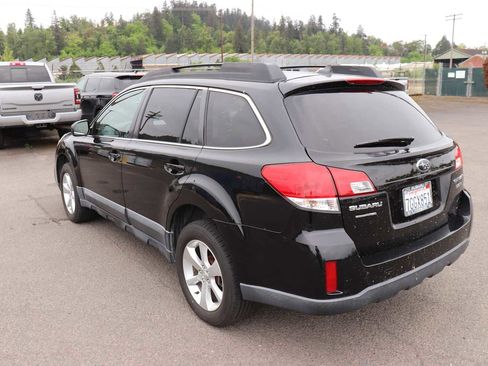 Used 2014 Subaru Outback 3.6R Limited AWD/4WD image 7