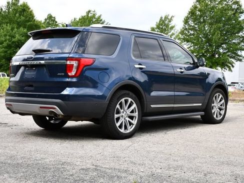 Used 2017 Ford Explorer Limited w/ Equipment Group 301A AWD/4WD image 7