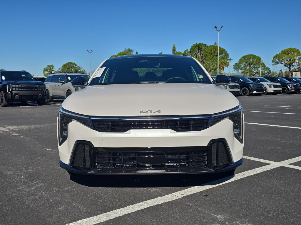 New 2026 Kia K4 GT-Line w/ GT-Line Premium Package FWD image 3