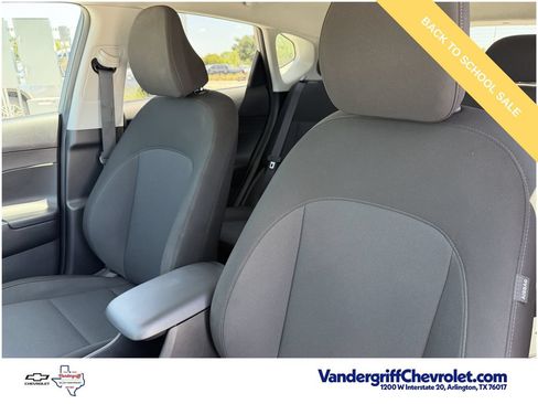 Used 2025 Hyundai Kona SEL FWD image 22