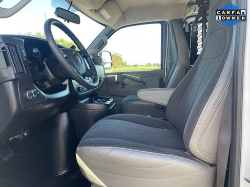 Used 2024 Chevrolet Express 2500 w/ Driver Convenience Package image 11