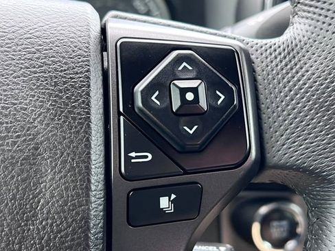 Used 2021 Toyota Tacoma TRD Off-Road w/ Technology Package AWD/4WD image 22