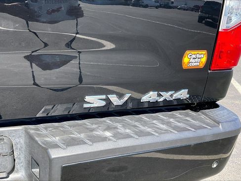 Used 2021 Nissan Titan SV w/ SV Convenience Package image 30