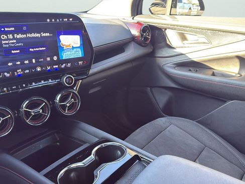 Used 2024 Chevrolet Blazer EV RS image 20