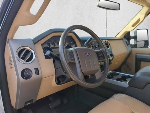 Used 2011 Ford F250 Lariat w/ Lariat Interior Pkg AWD/4WD image 11