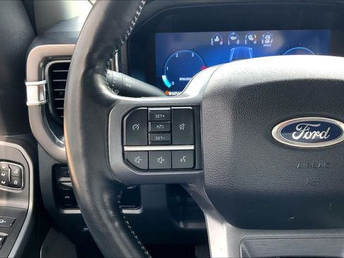 Used 2024 Ford F250 Lariat w/ Black Appearance Package AWD/4WD image 23