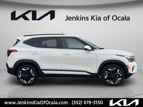 Certified 2024 Kia Seltos SX w/ SX Sunroof Package AWD/4WD image 2