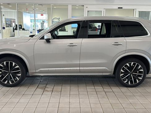 Used 2025 Volvo XC90 B6 Plus AWD/4WD image 8
