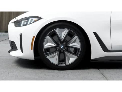 New 2026 BMW i4 xDrive40i AWD/4WD image 7