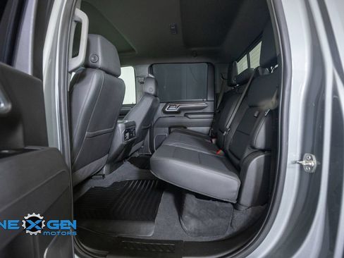Used 2025 Chevrolet Silverado 2500 LTZ w/ LTZ Convenience Package AWD/4WD image 28