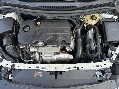 Used 2019 Chevrolet Cruze LS w/ LS Convenience Package FWD image 27