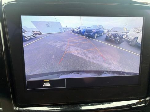Used 2022 Chevrolet Traverse LT AWD/4WD image 15