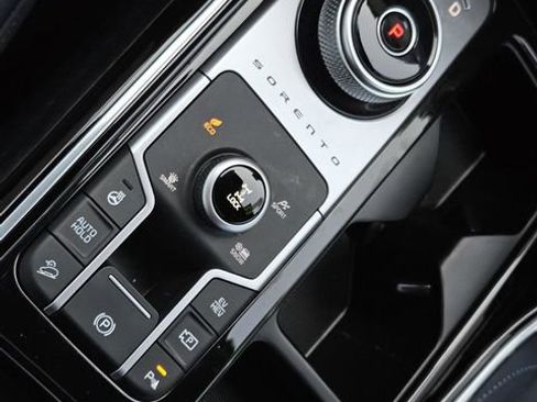 Used 2023 Kia Sorento SX Prestige image 29