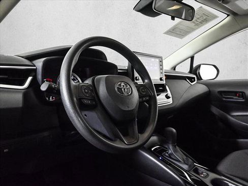 Used 2022 Toyota Corolla LE FWD image 10
