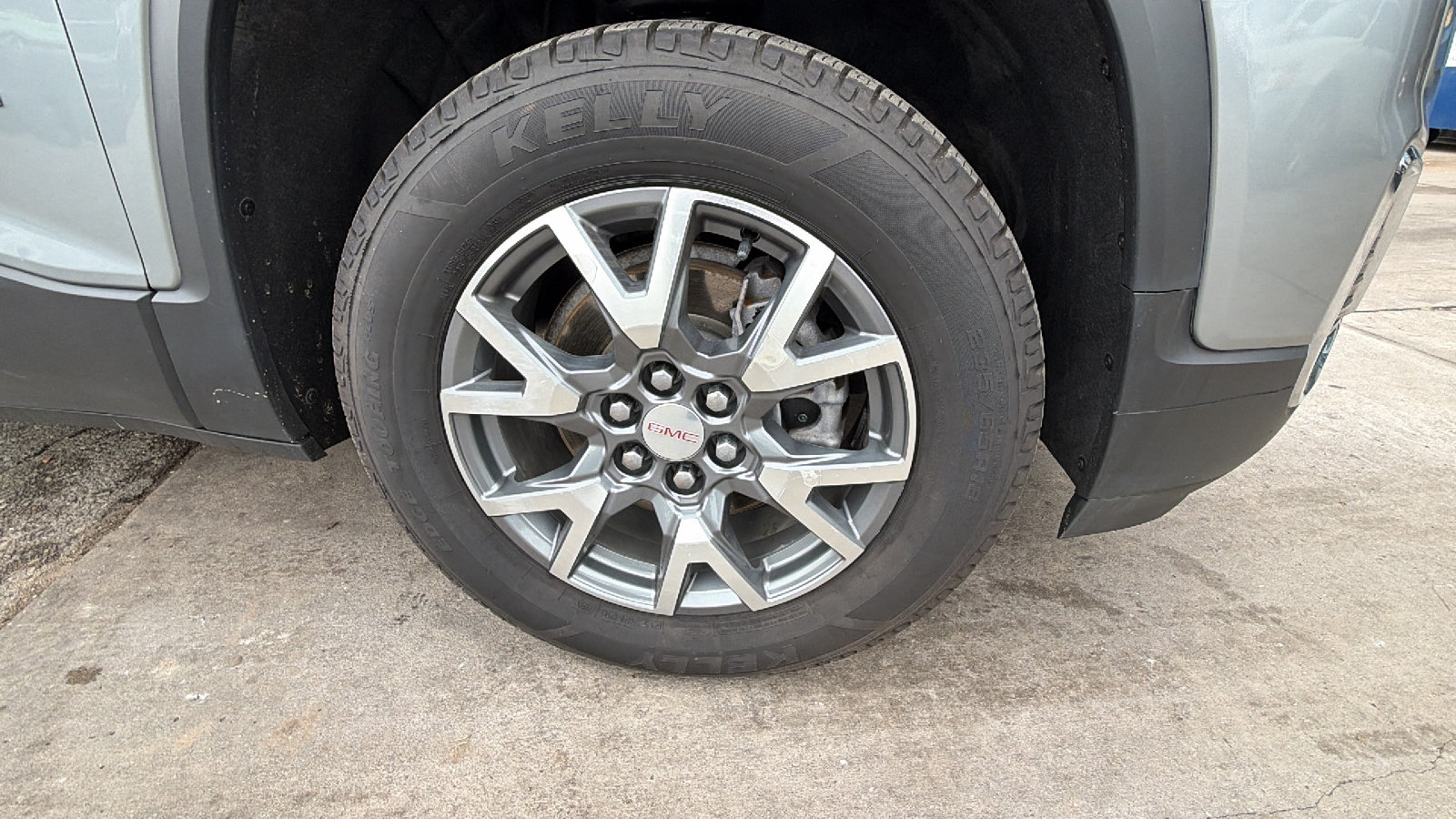 Used 2023 GMC Acadia SLT AWD/4WD image 9