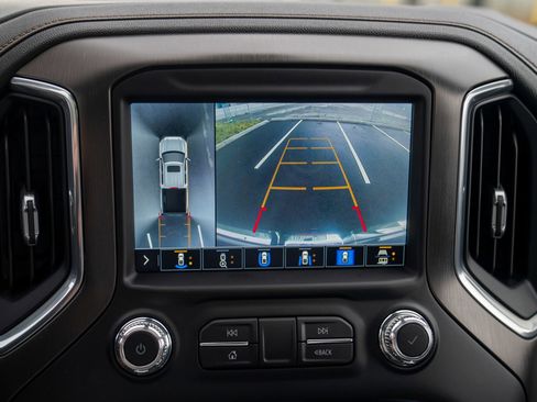 Used 2021 GMC Sierra 1500 AT4 w/ AT4 Premium Package image 18