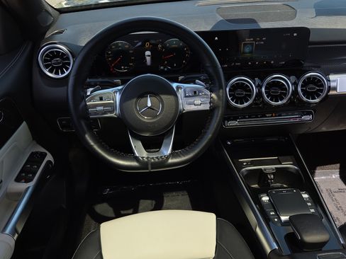 Certified 2023 Mercedes-Benz GLB 250 image 12