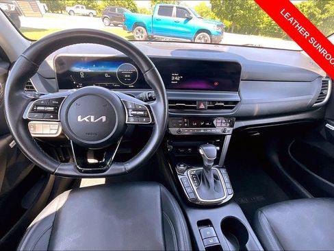 Used 2024 Kia Seltos SX w/ SX Sunroof Package AWD/4WD image 15