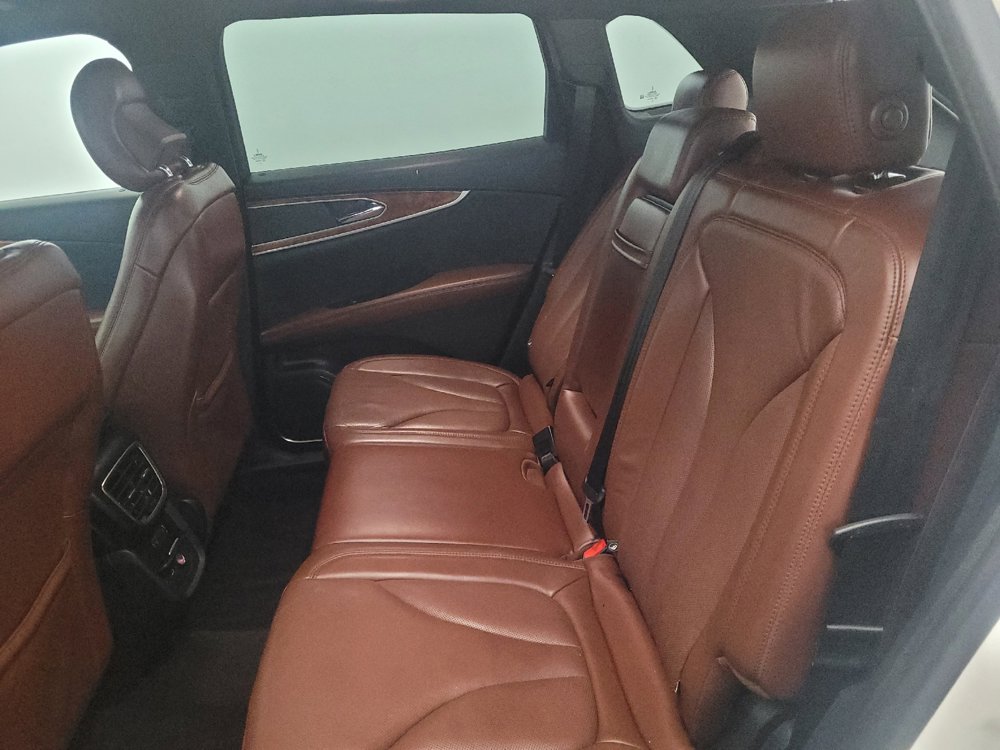 Used 2016 Lincoln MKX Reserve w/ Driver Assistance Package AWD/4WD image 18
