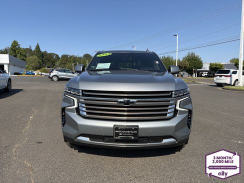 Used 2023 Chevrolet Suburban High Country AWD/4WD image 8
