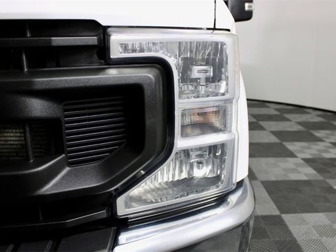 Used 2022 Ford F350 XL w/ Power Equipment Group image 3