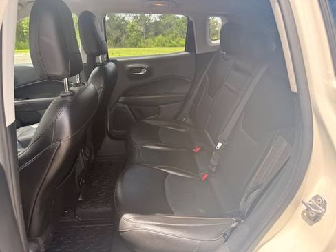 Used 2020 Jeep Compass Limited AWD/4WD image 12