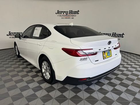 Used 2026 Toyota Camry LE FWD image 8