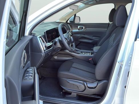 New 2026 Kia Sorento LX FWD image 10