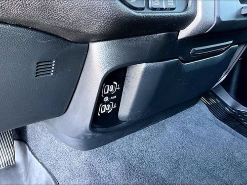 Used 2025 RAM 1500 Warlock AWD/4WD image 23