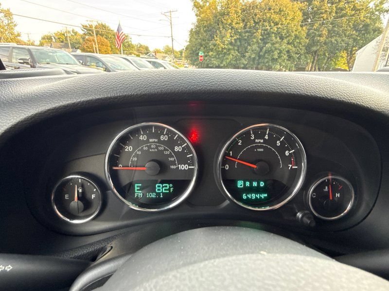 Used 2016 Jeep Wrangler Unlimited Sport w/ Connectivity Group AWD/4WD image 23