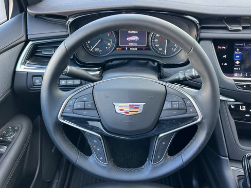 Used 2025 Cadillac XT5 Premium Luxury w/ Technology Package FWD image 15