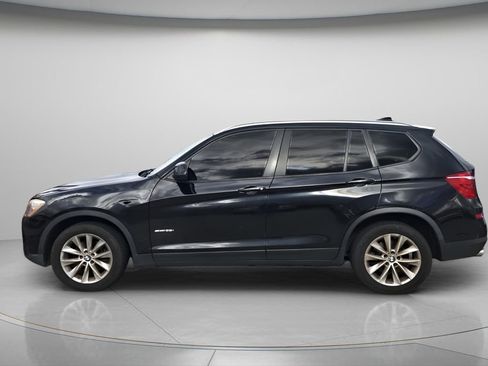 Used 2017 BMW X3 sDrive28i image 3