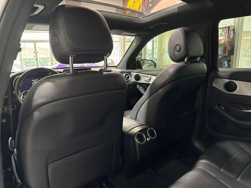 Used 2020 Mercedes-Benz GLC 300 4MATIC image 48