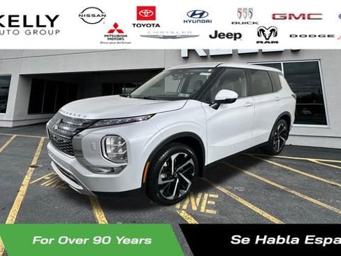 Used 2023 Mitsubishi Outlander SE AWD/4WD image 1