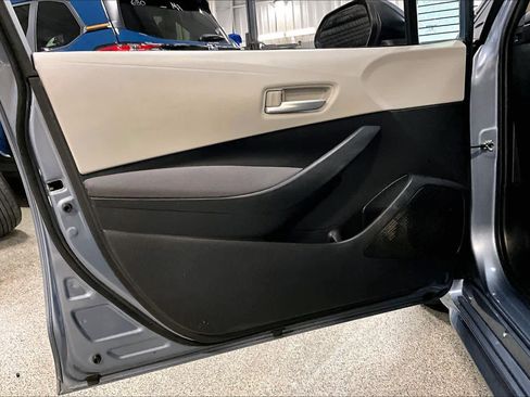 Used 2020 Toyota Corolla LE image 20